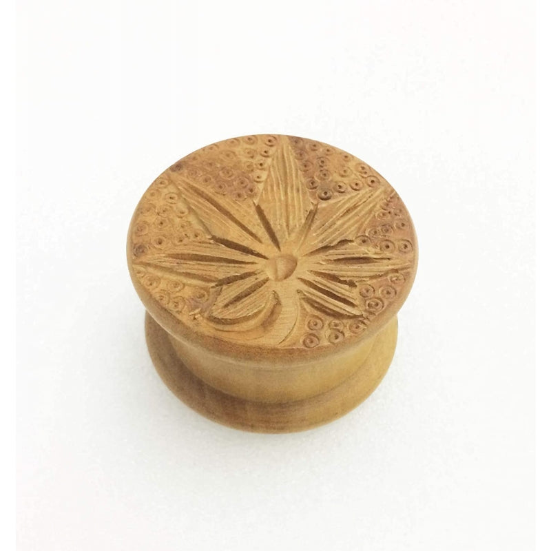 2 part wooden herb crusher with leaf design